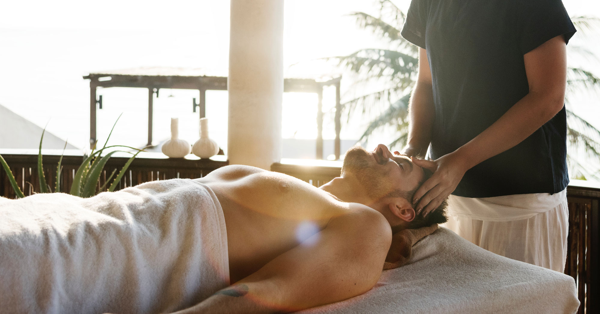 Ayurvedische hoofdmassage rug- en armen