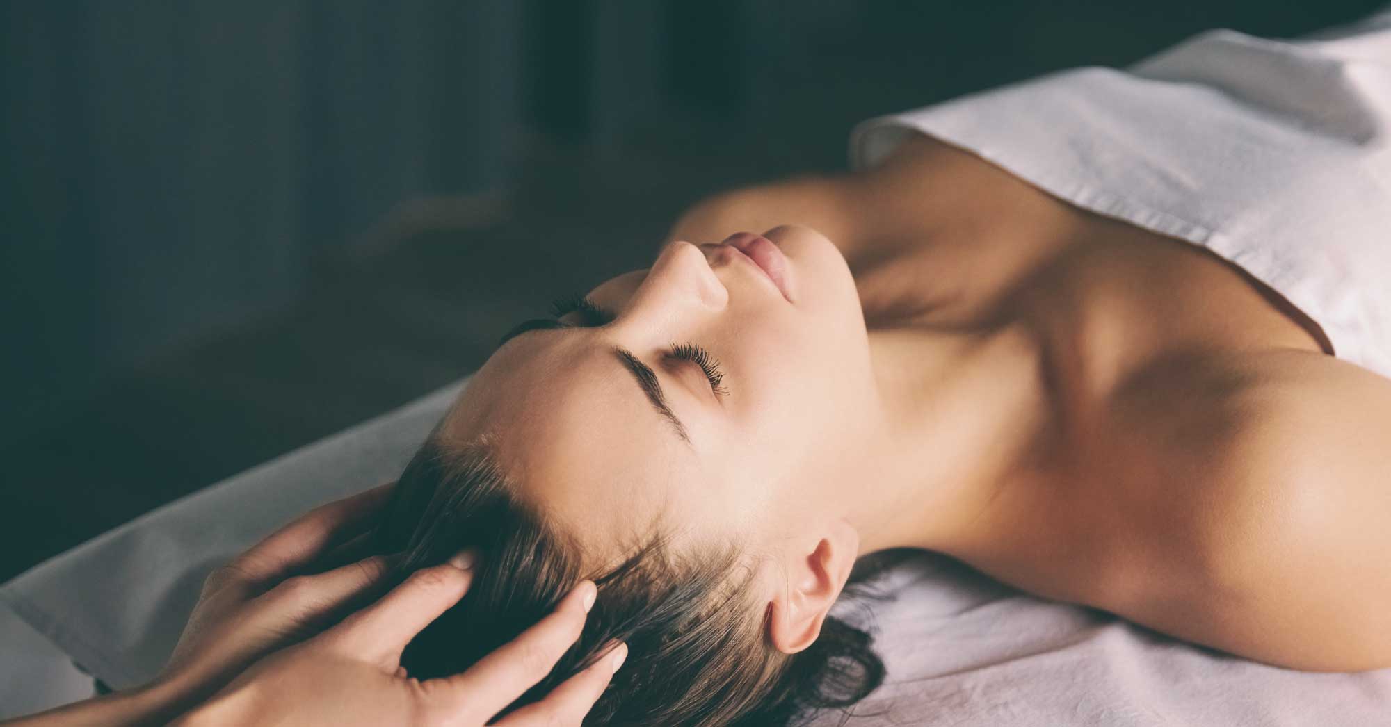 AYURVEDISCHE HOOFDMASSAGE, MARMAPUNTEN GEZICHT, RUG